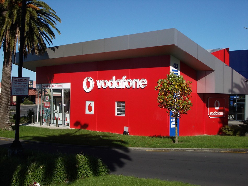 Retail Store Branding & Signage - Vodafone